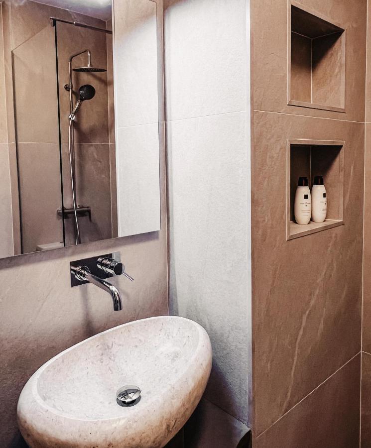 Sapphire Riviera Residence Адехе Екстериор снимка